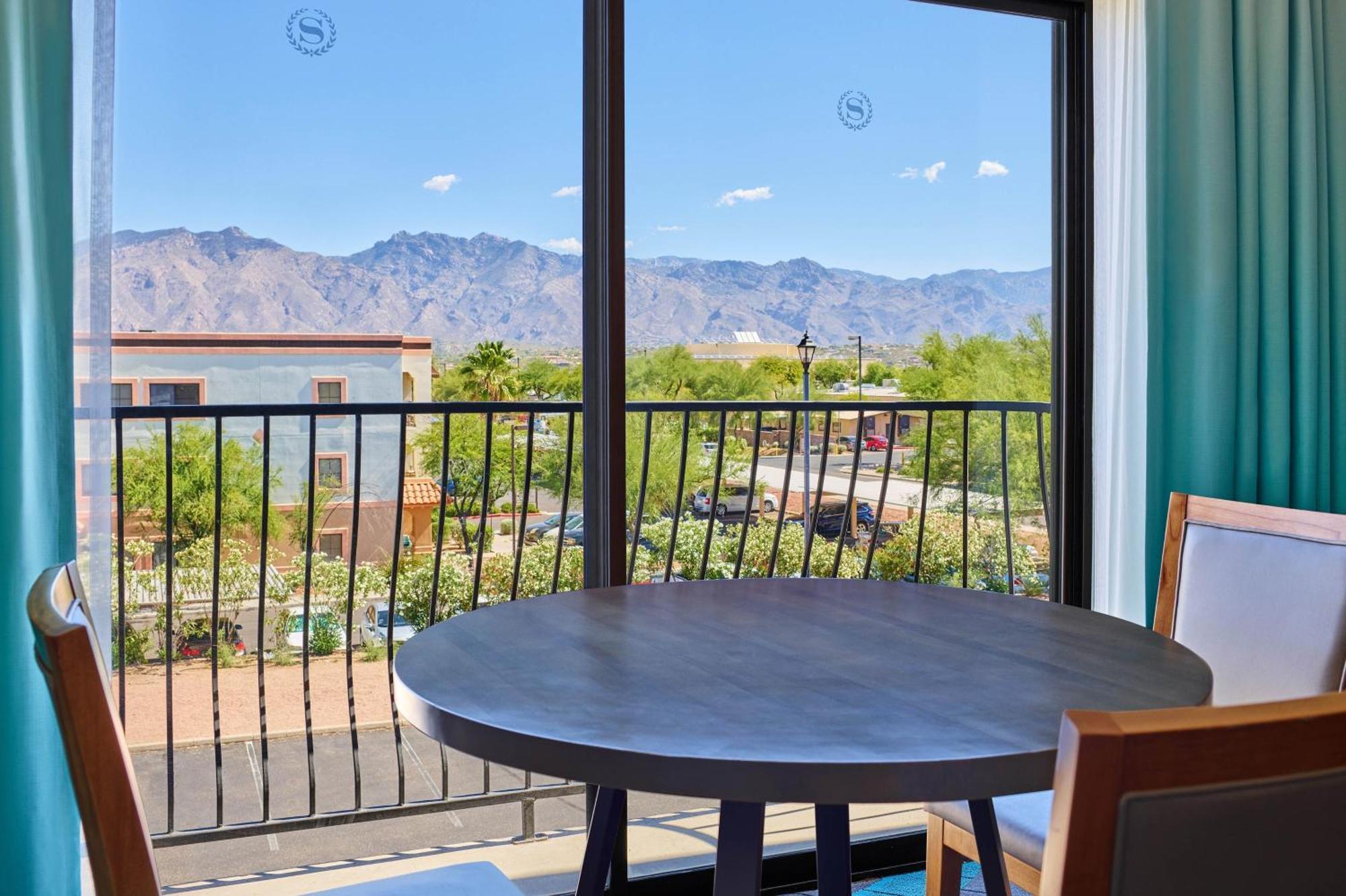 Sheraton Tucson Hotel & Suites Exterior foto