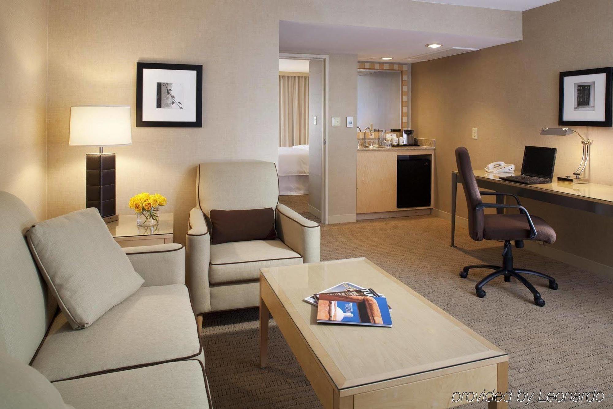 Sheraton Tucson Hotel & Suites Exterior foto